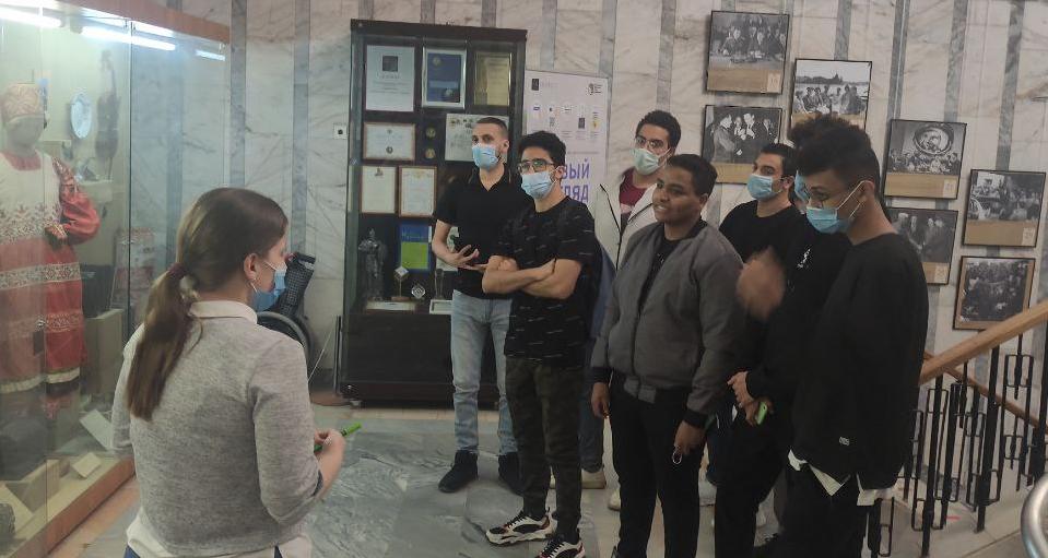 Иностранные слушатели курсов русского языка познакомились с историей Саратовской области