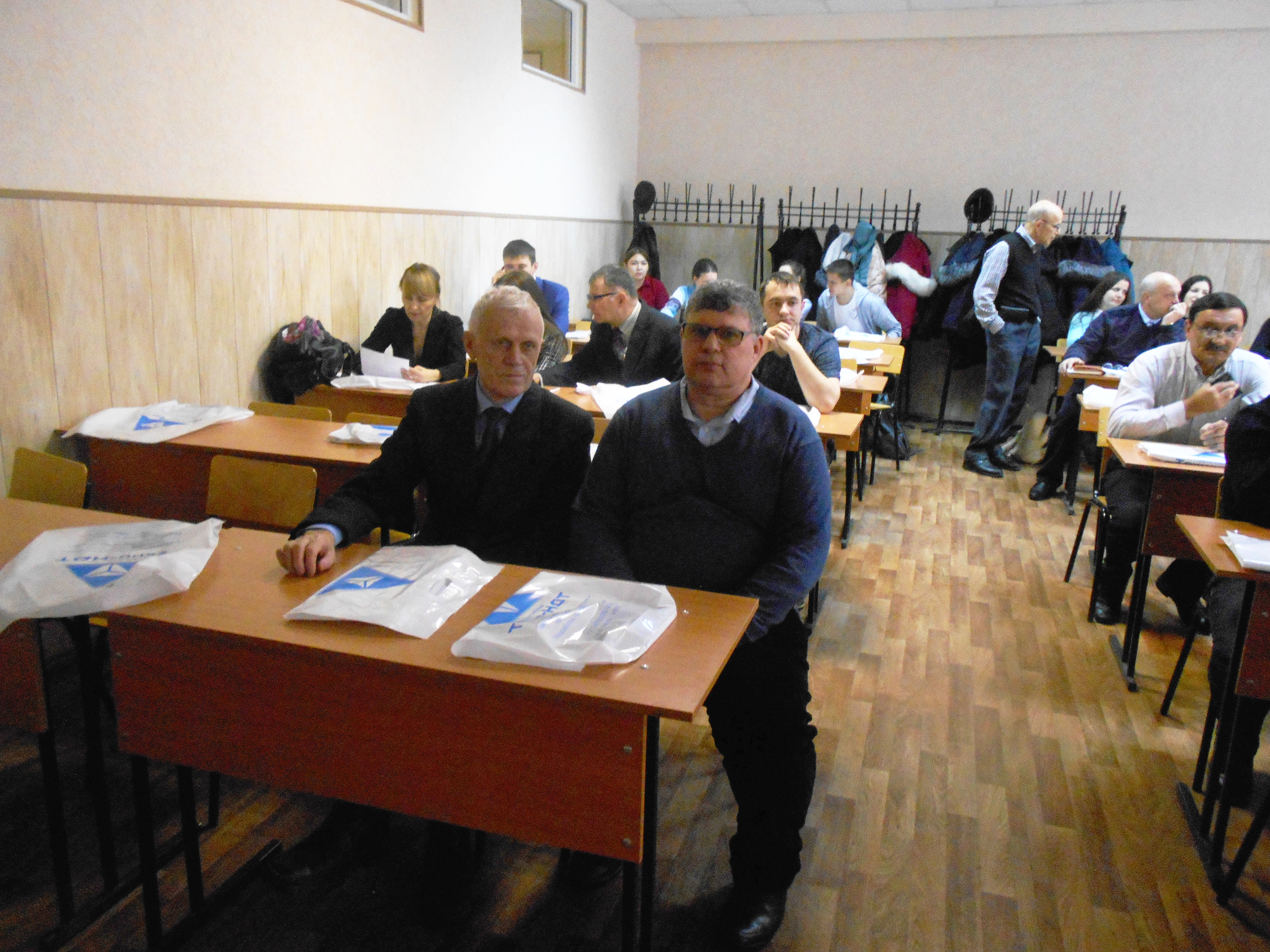 Преподаватели, аспиранты и  студенты УРБАС участники семинара компании «Техно-НДТ» на кафедре ТСК
