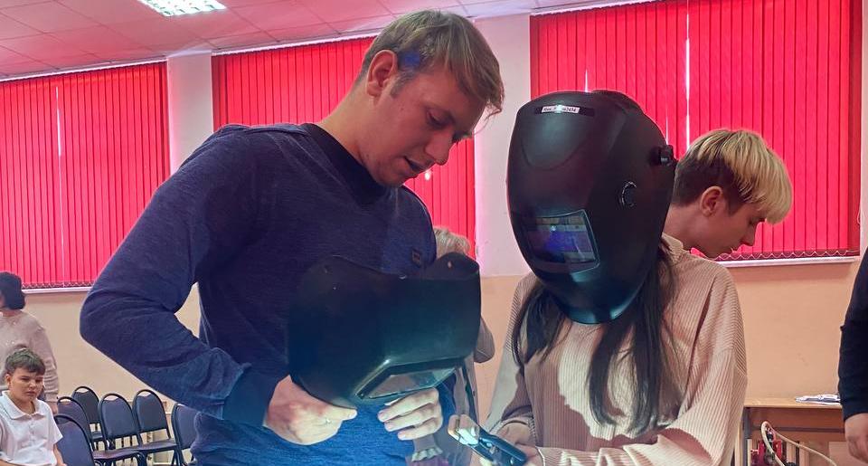 ИММТ провели профпробы для саратовских гимназистов