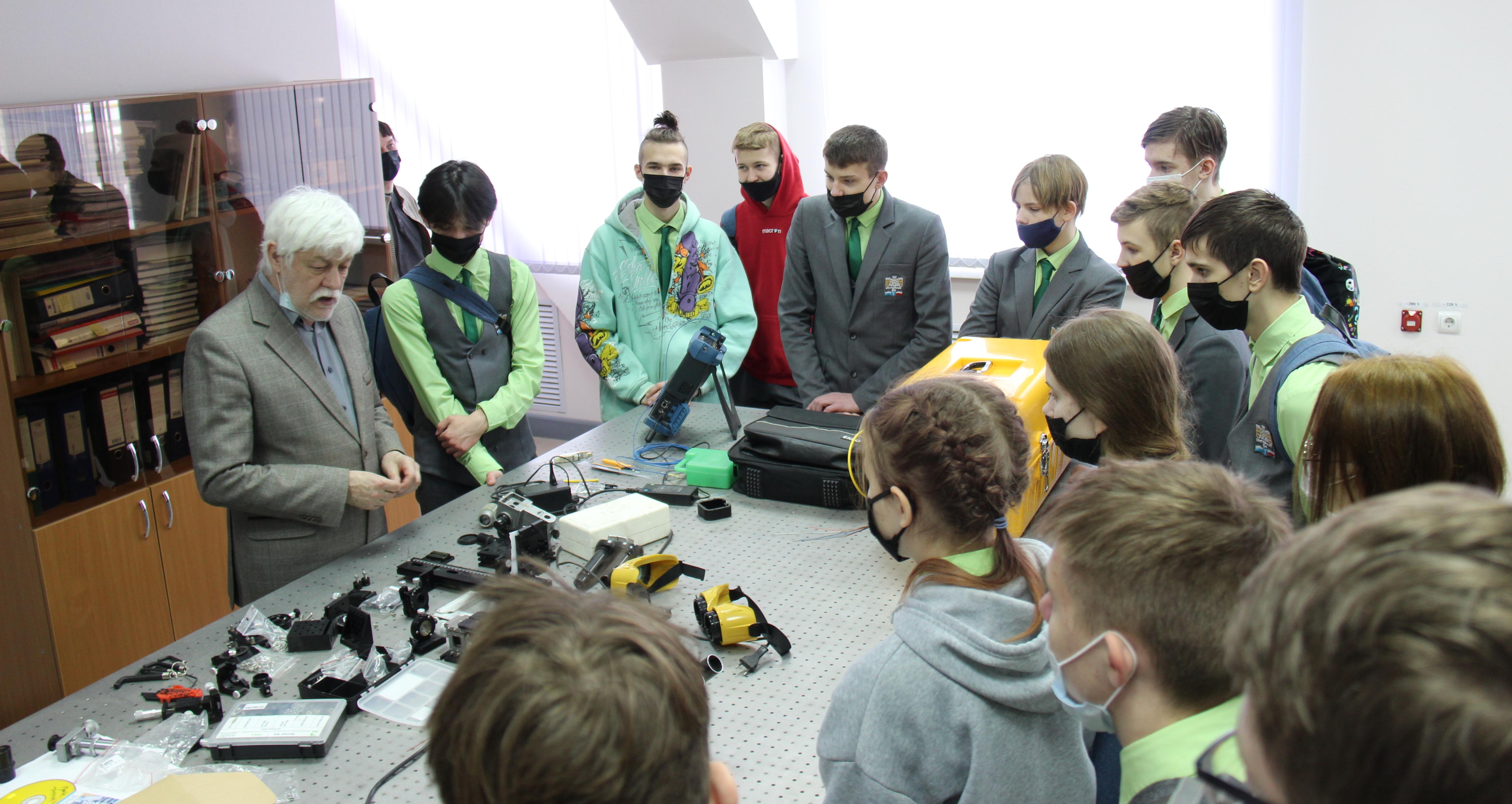 Лицеисты посетили ИнЭТиП с экскурсией 