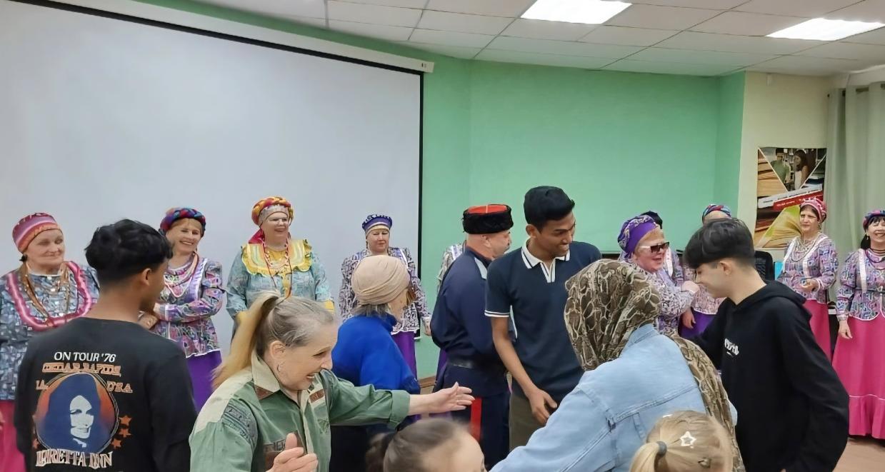 Иностранные обучающиеся СГТУ приняли участие во Всероссийской акции «Библионочь-2026»