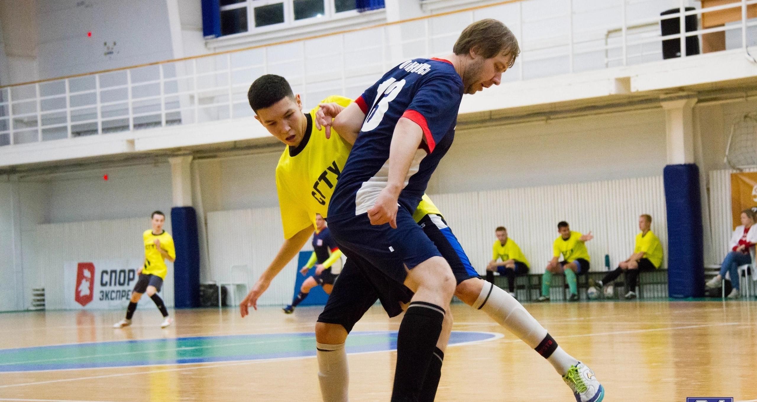 Команда СГТУ одержала очередную победу в чемпионате по мини-футболу