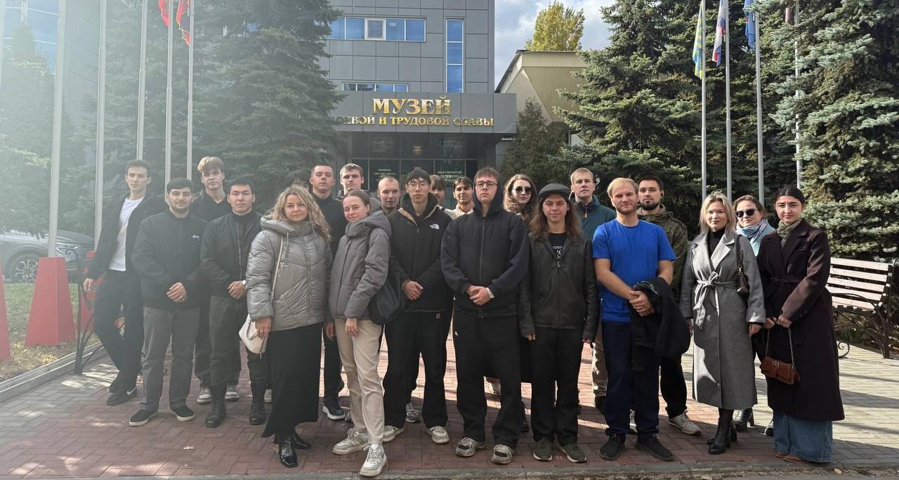 Студенты Института УРБАС посетили выставку «Саратовские мостовики»