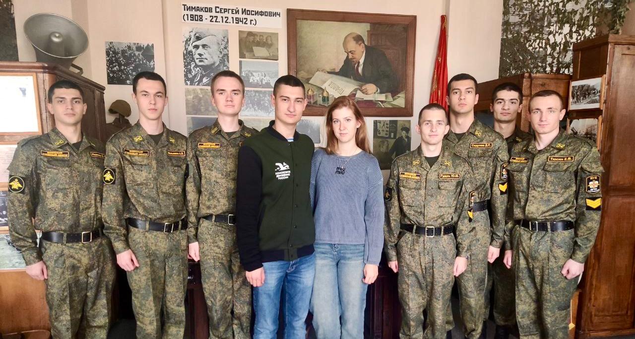 Патриотические мероприятия ко Дню Неизвестного солдата объединили студентов Политеха