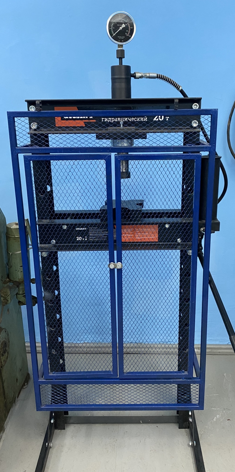 mbi press obor1.jpg