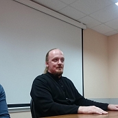 Студенты и преподаватели обсудили на круглом столе видение семьи и счастья