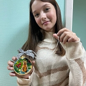 В Политехе прошел мастер-класс по изготовлению елочных игрушек для благотворительного проекта