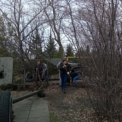 Студенты ФТИ приняли участие в субботнике в парке Победы