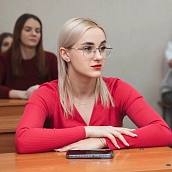 В день российской науки на кафедре «Переводоведение и межкультурная коммуникация» прошёл семинар «Интеллект в переводе: почему нейросети нас не догонят?»