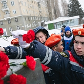 Политеховцы возложили цветы к памятнику «первопроходцу космоса»