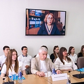 В СЭИ состоялось расширенное заседание Саратовской финансово-банковской научной школы