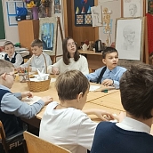 Ученики «Гагаринского класса» посетили художественную выставку и мастер-класс в ИнПИТ