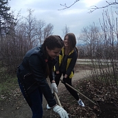 Студенты ФТИ приняли участие в субботнике в парке Победы