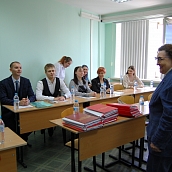 Студенты-социологи успешно защитили выпускные квалификационные работы