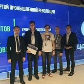Второй день международного форума: делегация ЭТИ посетила образовательные лекции