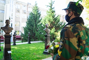 90 лет СГТУ: в техническом университете открыли Аллею Героев
