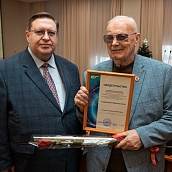 Поздравление по случаю юбилея Владилена Васильевича Петрова