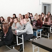 Профессор СЭИ провел беседу с выпускниками колледжа