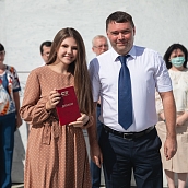 Выпускникам СГТУ вручили дипломы с отличием в Парке покорителей космоса