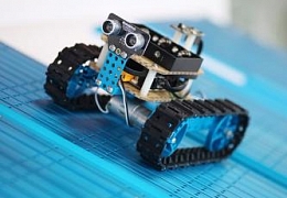 Детская компьютерная школа ИнПИТ ведет набор на курс «Программирование Arduino-роботов»