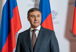 Глава Минобрнауки России Валерий Фальков поздравляет с наступающим Новым годом