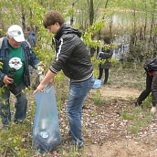 Студенты ЭКЛ – участники акции «Чистый берег»