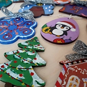 В Политехе прошел мастер-класс по изготовлению елочных игрушек для благотворительного проекта