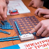 Фестиваль радиоэлектроники собрал школьников и студентов в ИнЭТиП