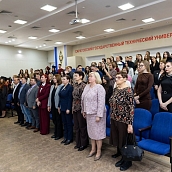 Выпускникам СЭИ торжественно вручили дипломы о высшем образовании 