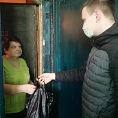 Волонтеры СГТУ помогают медикам и пожилым