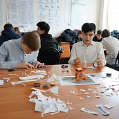 В ИММТ прошел конкурс начального технического моделирования «Техник» со школьниками