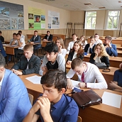 Студенты ТСК приняли участие в торжественной линейке университета, посвященной Дню знаний