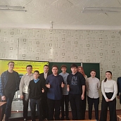 Студенты-материаловеды провели со школьниками встречу, приуроченную ко Дню студента