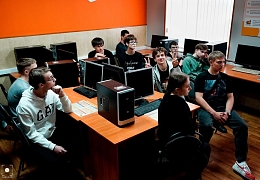 В ИнПИТ прошла профориентационная экскурсия для одаренных школьников «Галактики 64»