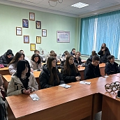 Доцент кафедры МБИ провел встречу со школьниками