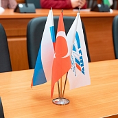 Иностранные студенты пообщались с Александром Сотниченко в формате «Диалог на равных»