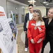 В Политехе открылась выставка стенгазет к 65-летию полета в космос