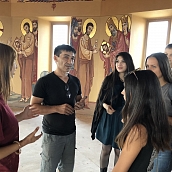 Студенты ДИЗН-21 изучили храмовые росписи ереванских художников
