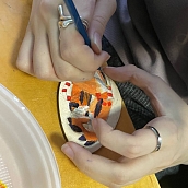 В Политехе прошел мастер-класс по изготовлению елочных игрушек для благотворительного проекта