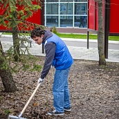 Политеховцы приняли участие в субботнике в Парке Победы