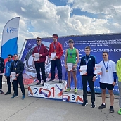 Студенты университета пробежали легкоатлетический кросс, посвященный Дню космонавтики