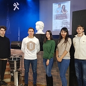 Студенты Урбас поддержали свою команду на фестивале «Золотая осень»