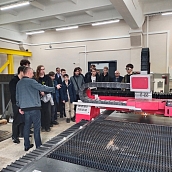 Школьники из «Галактики 64» познакомились с производством дорожной техники на экскурсии от ИММТ