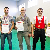 В СГТУ состоялась Спартакиада вузов по пауэрлифтингу