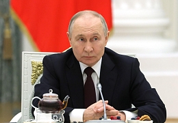 Владимир Путин поздравил российских женщин с праздником – Международным женским днём