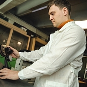 Ученые СГТУ разработали новый метод повышения износостойкости покрытий инструментов