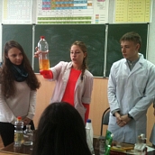 Школьники погрузились в увлекательный мир химии