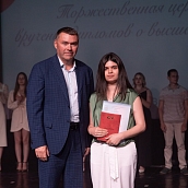 В СГТУ прошла торжественная церемония вручения выпускникам дипломов с отличием 