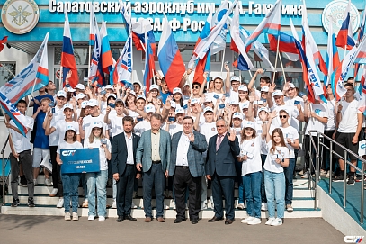 Первокурсникам Политеха вручили студенческие билеты там, где учился летать Гагарин