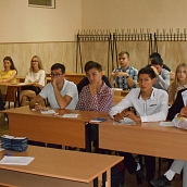 Первокурсники с1-СЗС-11 на торжественной линейке СГТУ